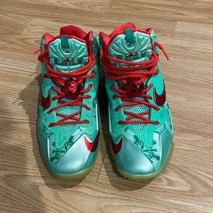 Nike LeBron 11 Christmas Shoes